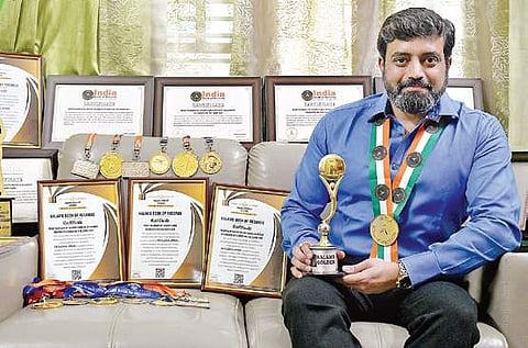 Six short films, 17 records for actor-director