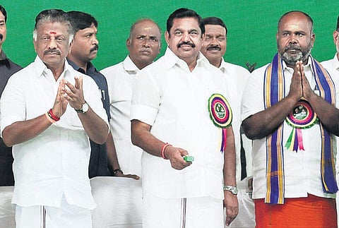 Chief Minister Edappadi K Palaniswami inaugurates the Ranipet district at a function on Thursday. Deputy CM O Panneerselvam and Disaster Management and IT minister RB Udhayakumar are also seen | s dinesh