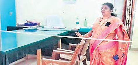 After the tragic death of Vijaya Reddy, Pattikonda tahsildar Maheswari tied a rope in her chamber. People will have to give petitions from outside of the rope.