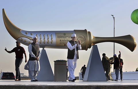 Pakistan Prime Minister Imran Khan, center, claps during the inauguration ceremony of Gurdwara Darbar Sahib in Kartarpur, Pakistan. (Photo | AP)
