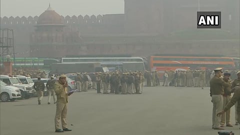 Gates of Jamia Millia Islamia, Jasola Vihar Shaheen Bagh and Munirka were also closed.