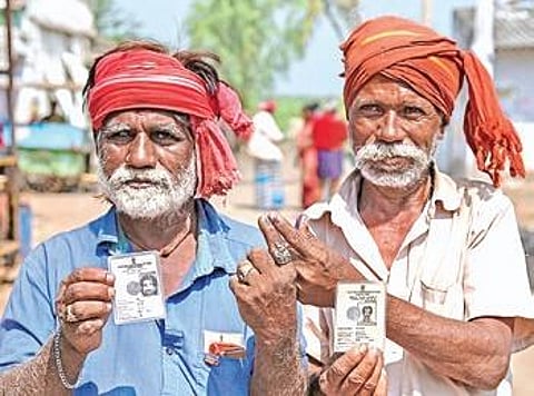 ‘MGR and Nambiar’ cast their votes in Tiruchy on Friday | M K Ashok kumar