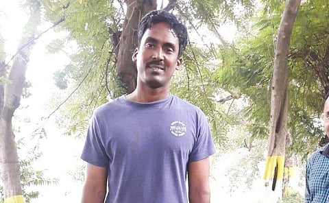 RSI Arjuna Rao who saved the life of a woman at Bandar Canal in Vijayawada| Express