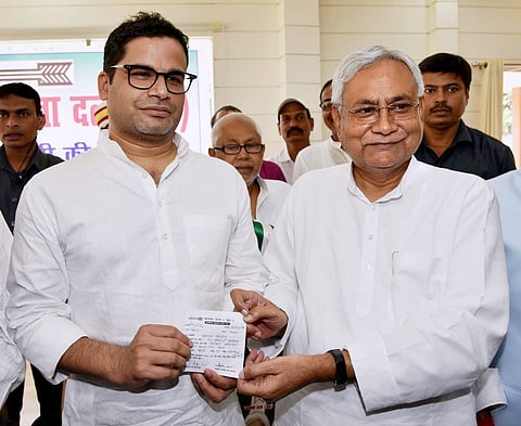 Bihar Chief Minister Nitish Kumar (R) and JD(U) vice-president Prashant Kishor. (File | PTI)
