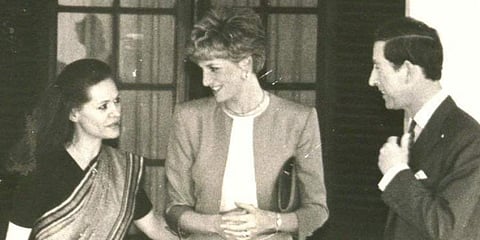 Congress leader Sonia Gandhi receives Prince Charles and Princess Diana of Britain at her residence. (File Photo | PTI)