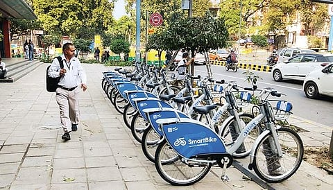 The NDMC has announced a plan to develop cycling tracks on key roads with more than 50 bicycle stands in its area. (Naveen Kumar | EPS)
