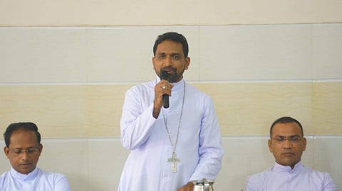 Bishop of Idukki Diocese Mar John Nellikunnel (C) (Facebook Photo)