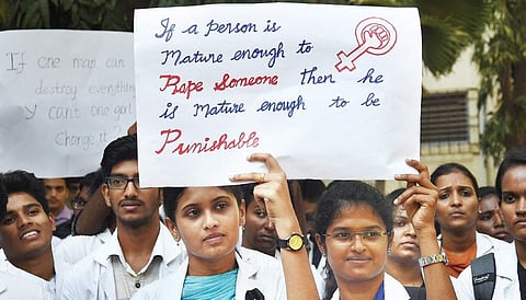 Students of Stanley Medical College staging a protest inside the hospital premises in Chennai on Thursday. (Photo | Ashwin Prasath, EPS)