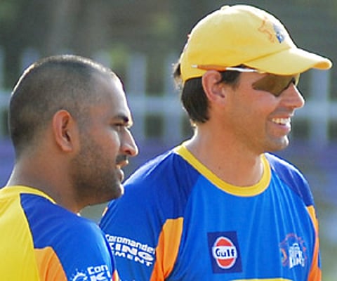 Chennai Super Kings' coach Stephen Fleming in conversation with skipper Mahendra Singh Dhoni. (File | EPS)