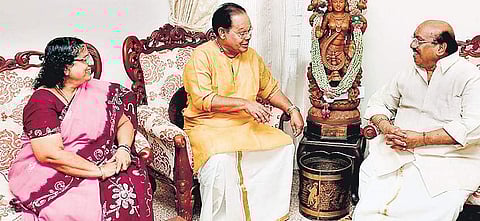 Chalakudy LDF candidate Innocent speaking to SNDP Yogam general secretary Vellappally Natesan at his residence at Kanichukulangara on Wednesday | Express