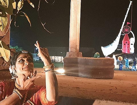 Geeta Chandran performs at Art Ichol