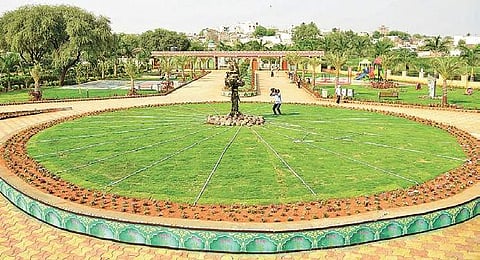A view of Mir Alam Tank Park | Express