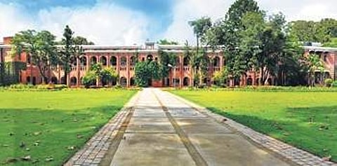 Participants will look at leadership case studies, design thinking, etc