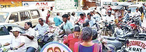 Traffic congestion on Ranihat - SCB Medical road in Cuttack on Wednesday