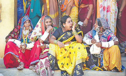 Missing voter slips create chaos