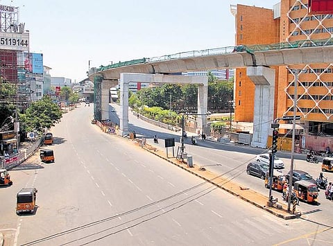 A road in Hitec City looks deserted on Thursday. Despite the fact that many offices Hyderabad were closed, voter turnout was disappointingly low | S Senbagapandiyan