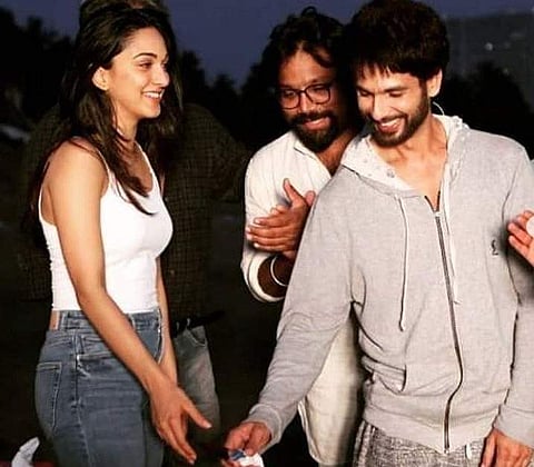 Shahid Kapoor and Kiara Advani at the cake cutting after the wrap. (Photo: Instagram)