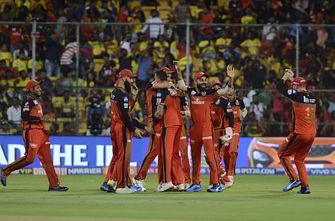 MS Dhoni just falls short of incredible heist as RCB stay alive