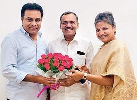 Gandra Venkata Ramana Reddy and his wife Jyothi with TRS working president KT Rama Rao | Express
