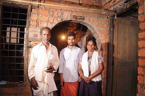 Sreedhanya Suresh's parents Suresh and Kamala with brother Vishal (Photo | EPS)