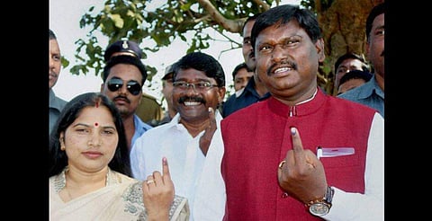 Former Jharkhand CM Arjun Munda with his wife Meera Munda
