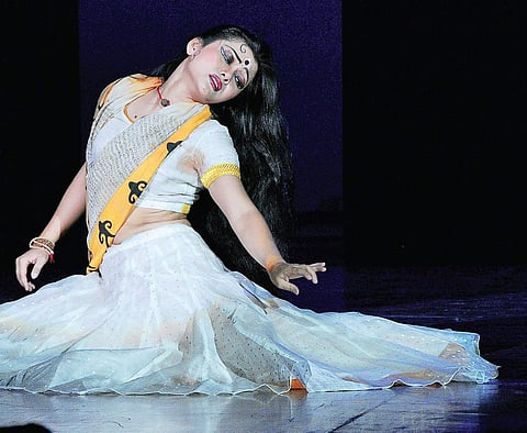 This Meera bai doesn’t shed a tear