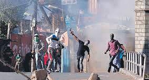 Stone pelters in the Kashmir Valley (File Photo)