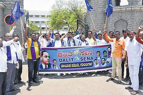 Dalit Sena activists protest at Nagarahalli village of Yadrami taluk | express