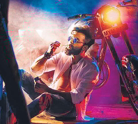 A still from Ek Love Ya