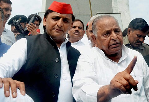 Former UP chief minister Akhilesh Yadav with father Mulayam Singh Yadav. (File | PTI)