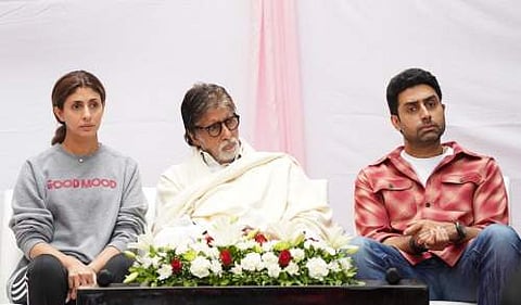Amitabh Bachchan with his children, Shweta Bachchan Nanda and Abhishek Bachchan.(Amitabh Bachchan’s blog)