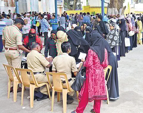 IMA investors queued up with their complaints in Bengaluru. (Photo | EPS)