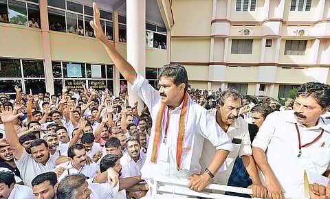 Jose K Mani greeting KC(M) followers while heading to party headquarters to take charge as the party chairman after his election to the post in a state committee meeting called by Jose faction members in Kottayam on Sunday | Vishnu Prathap