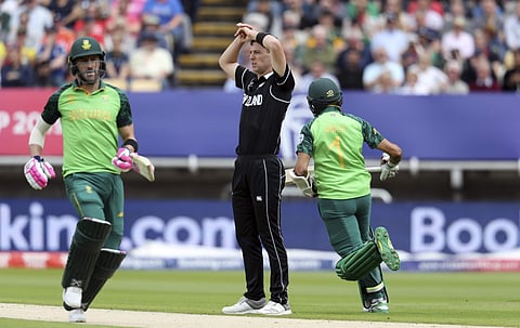 Faf du Plessis and Hashim Amla take a run against New Zealand. (Photo | AP)