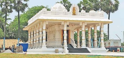 A view of Bedi Anjaneya Swamy temple in the precints of Sri Bhu Sametha Venkateswara Swamy temple at Dokiparru village in Krishna district. (Photo | EPS)