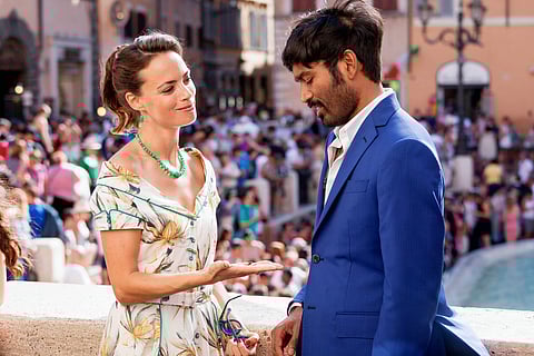 Berenice Bejo and Dhanush in 'The Extraordinary Journey of the Fakir'.