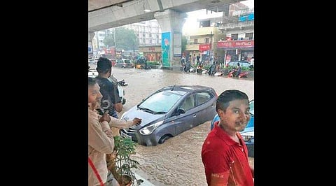 Madhapur roads flooded due to rains. (Photo | EPS)