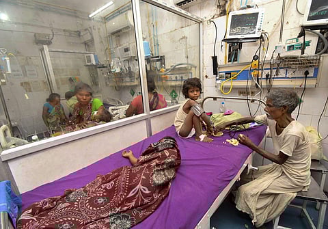 Children showing symptoms of Acute Encephalitis Syndrome undergo treatment at a hospital in Muzaffarpur. (Photo | PTI)