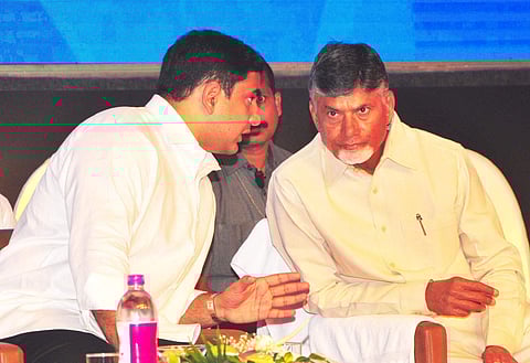 Former Andhra CM Chandrababu Naidu with his son Nara Lokesh. (File Photo | EPS)