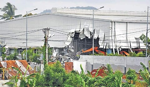 Dismantling of Praja Vedika going on at Undavalli, near Vijayawada, on Wednesday. (Photo I P Ravindra Babu/EPS)