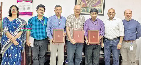 Officials of the Ministry of Finance, Government of India, Ministry of Finance, Kerala Government, and World Bank after the signing of the loan agreement in Delhi on Friday