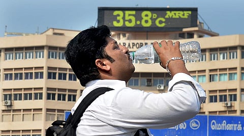 By selecting the days that were hotter than 95, 97 or 99 per cent of all days in the different regions, the researchers were able to create different definitions of heat waves and examine the health risks associated with them.