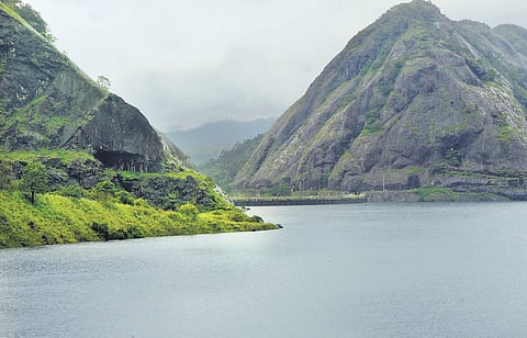 Idukki dam | Shiyami