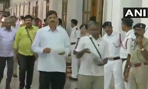 Karnataka crisis: Rebel Congress-JDS MLAs land in Bengaluru, rush to Speaker's office