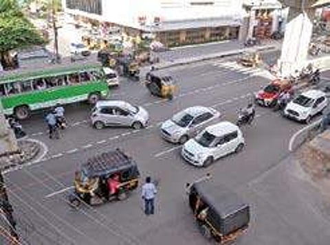 The messy traffic at Woodlands Junction on Sunday. ( Photo | A Sanesh, EPS)