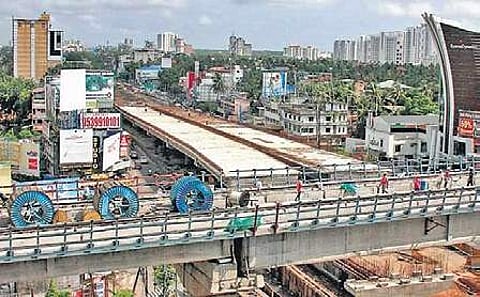 Construction of Vyttila flyover resumes