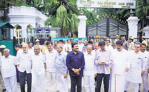Dissident MLAs seen outside Raj Bhavan after a meeting with Governor Vajubhai R Vala on July 6 | Pandarinath B