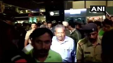 Five disqualified Congress MLAs including Byrathi Basavaraj, MTB Nagaraj, ST Somashekhar return to Bengaluru from Mumbai. (Photo| ANI Twitter)
