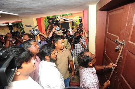 Prayer protest at Kattachira Church