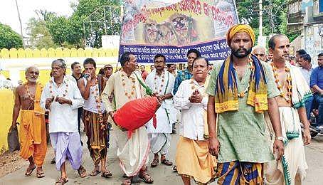 Servitors of Haribaldev Jew temple during Padayatra